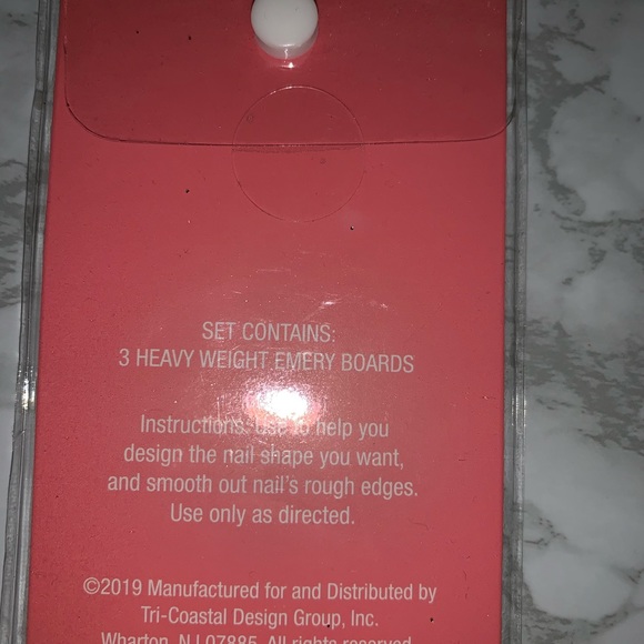 Holiday Nail Kit - Picture 3 of 5